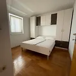 Dunja *