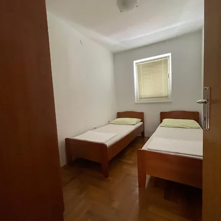 Dunja *