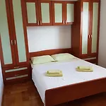 Dunja Apartment *
