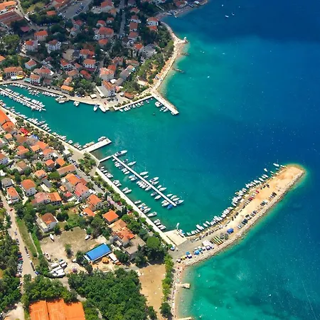 Dunja アパート マリンスカ