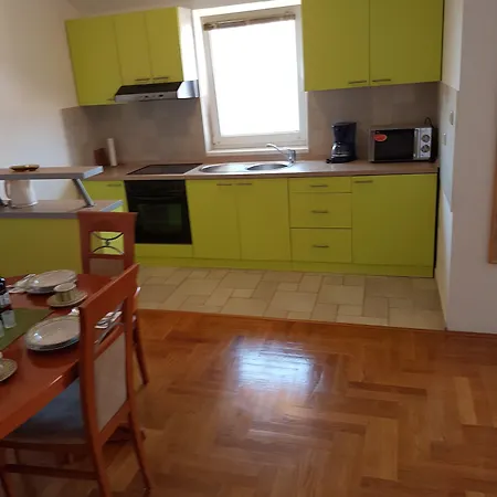 Dunja アパート *