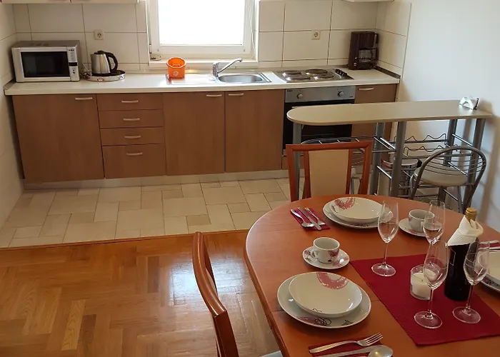 Dunja Apartman *