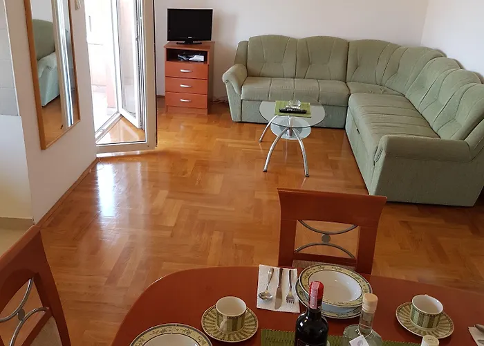 Dunja Apartman *