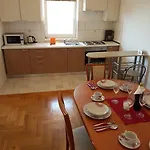 Dunja Appartamento *